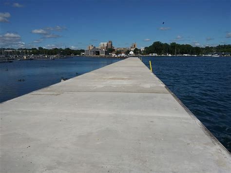 Government pier 9/10 .